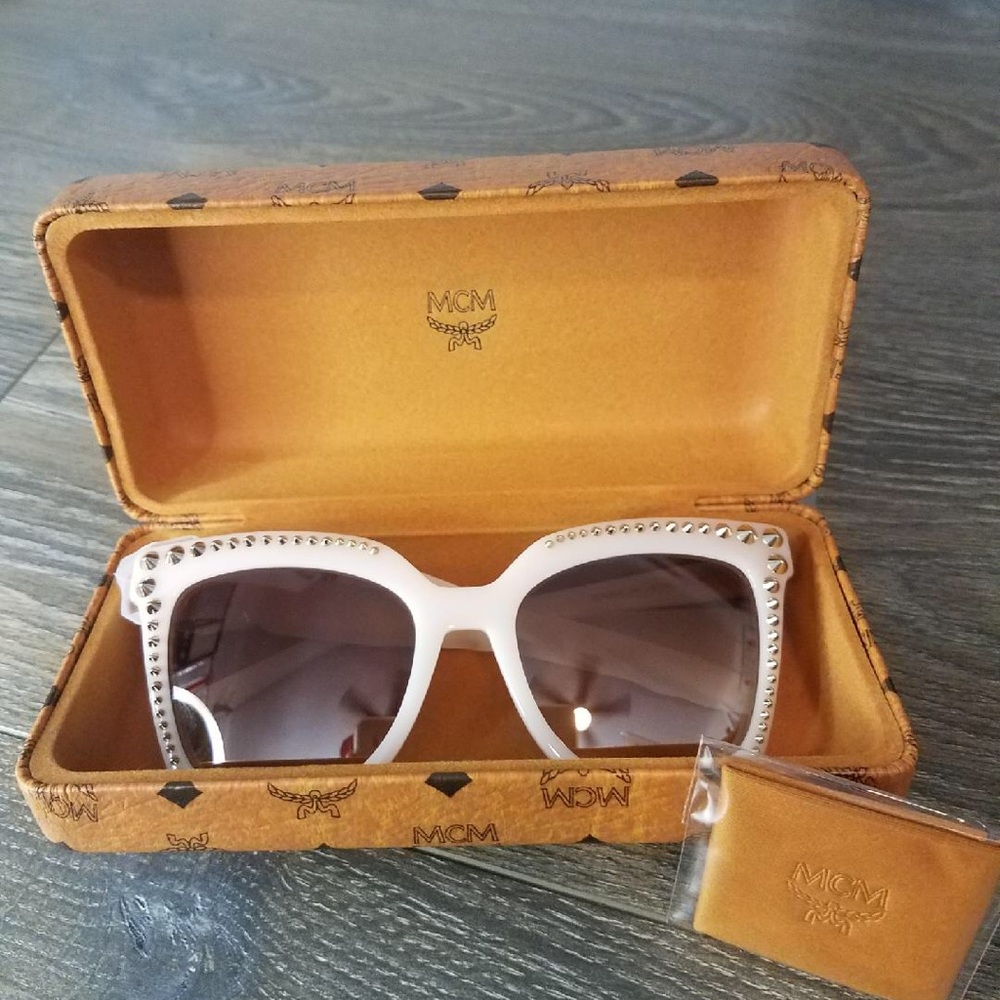 MCM Milky Rose Woman’s Sunglasses